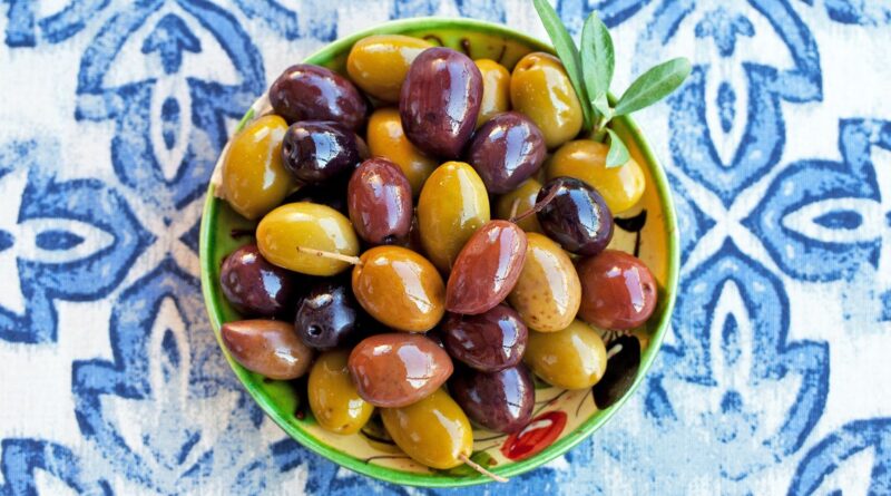 Are olives healthy? Pay attention to this one thing, nutritionists say